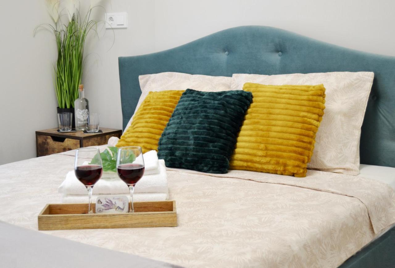 Sunshine - New & Quiet 1Br Apt, Business Area, Close To Airport, Highway A3, Subway 부쿠레슈티 외부 사진